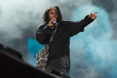 Kendrick-Lamar-Rolling-Loud-Miami-2022-billboard-1548